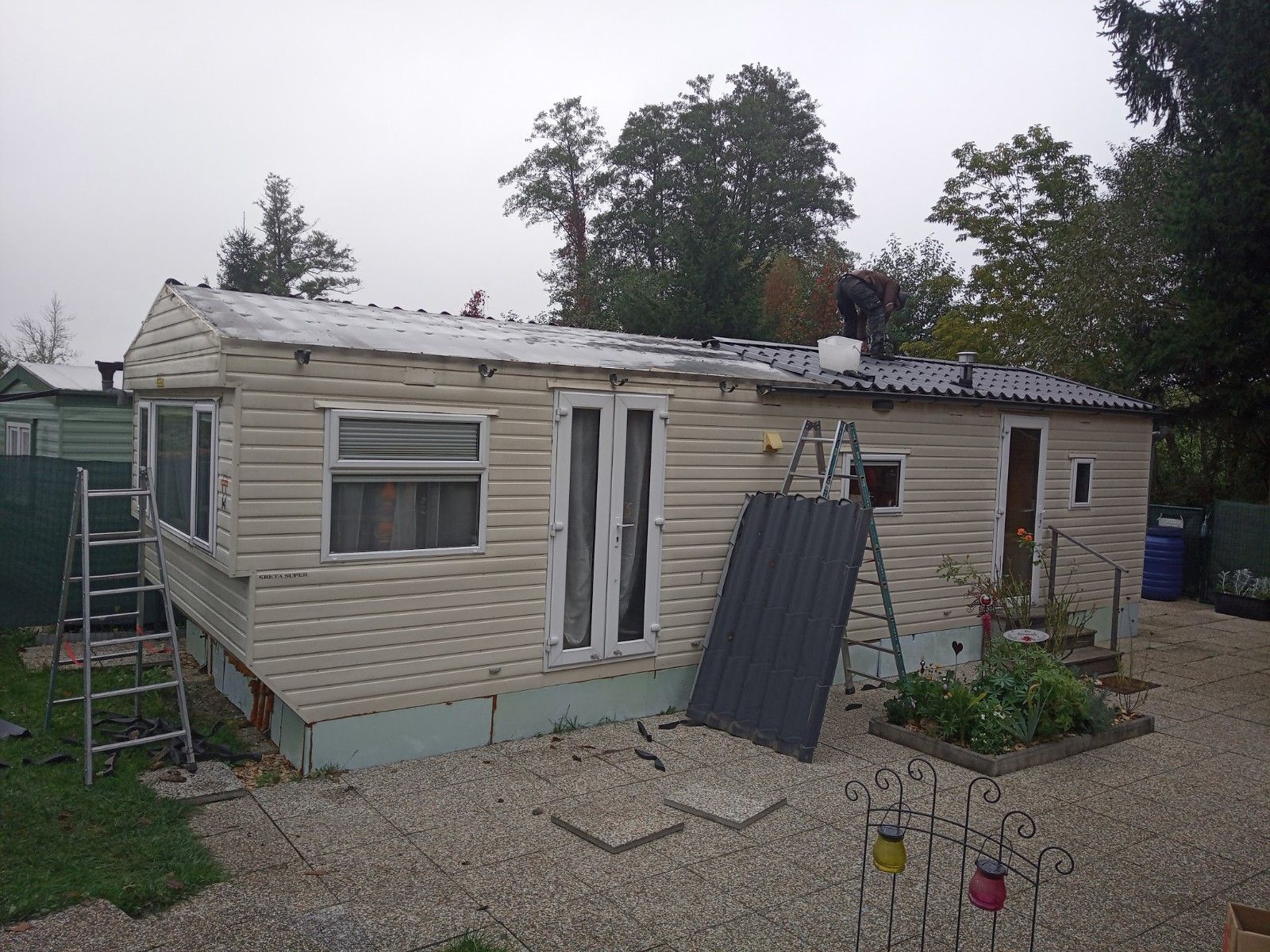 Gartenhütte mit Frostschutz bauen lassen in Heiligeneich ...